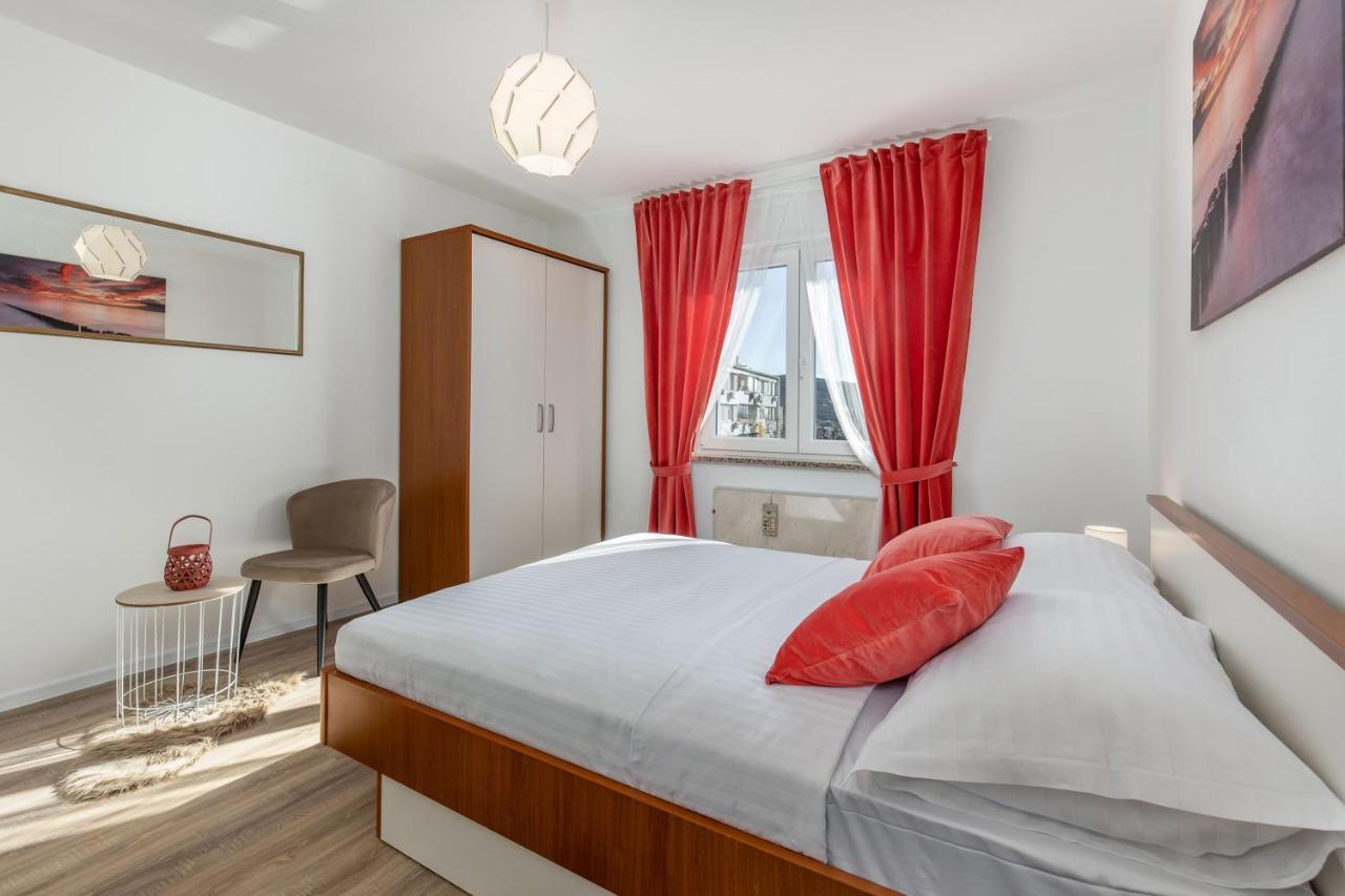 Apartment In Rijeka Buitenkant foto