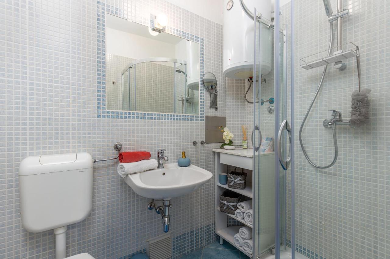 Apartment In Rijeka Buitenkant foto